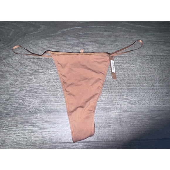 SKIMS Kim Kardashian Camel Thin Line Thong PN-STT-1032 NEW Size 4X - Picture 1 of 4